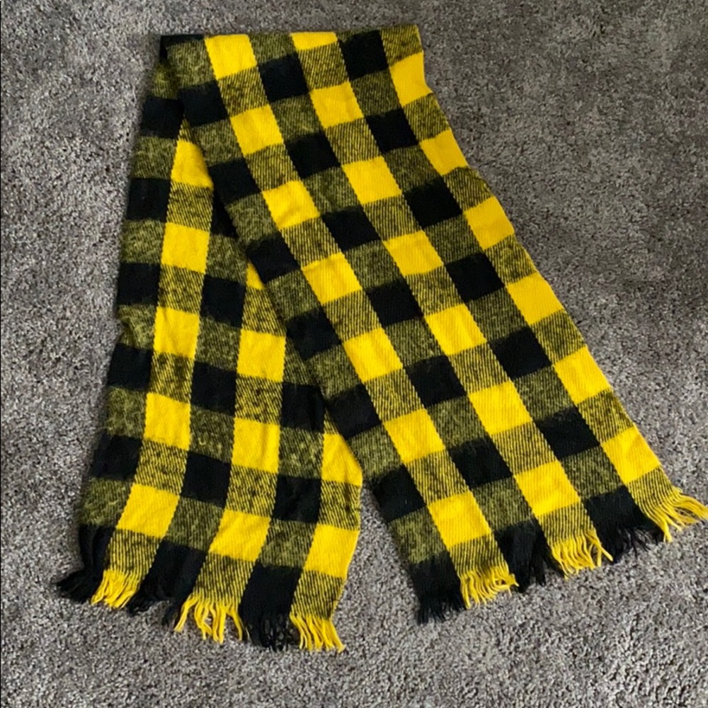 Yellow and Black Scarf